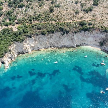 Villa E Olsi Kacupaj Sarande Luaran gambar