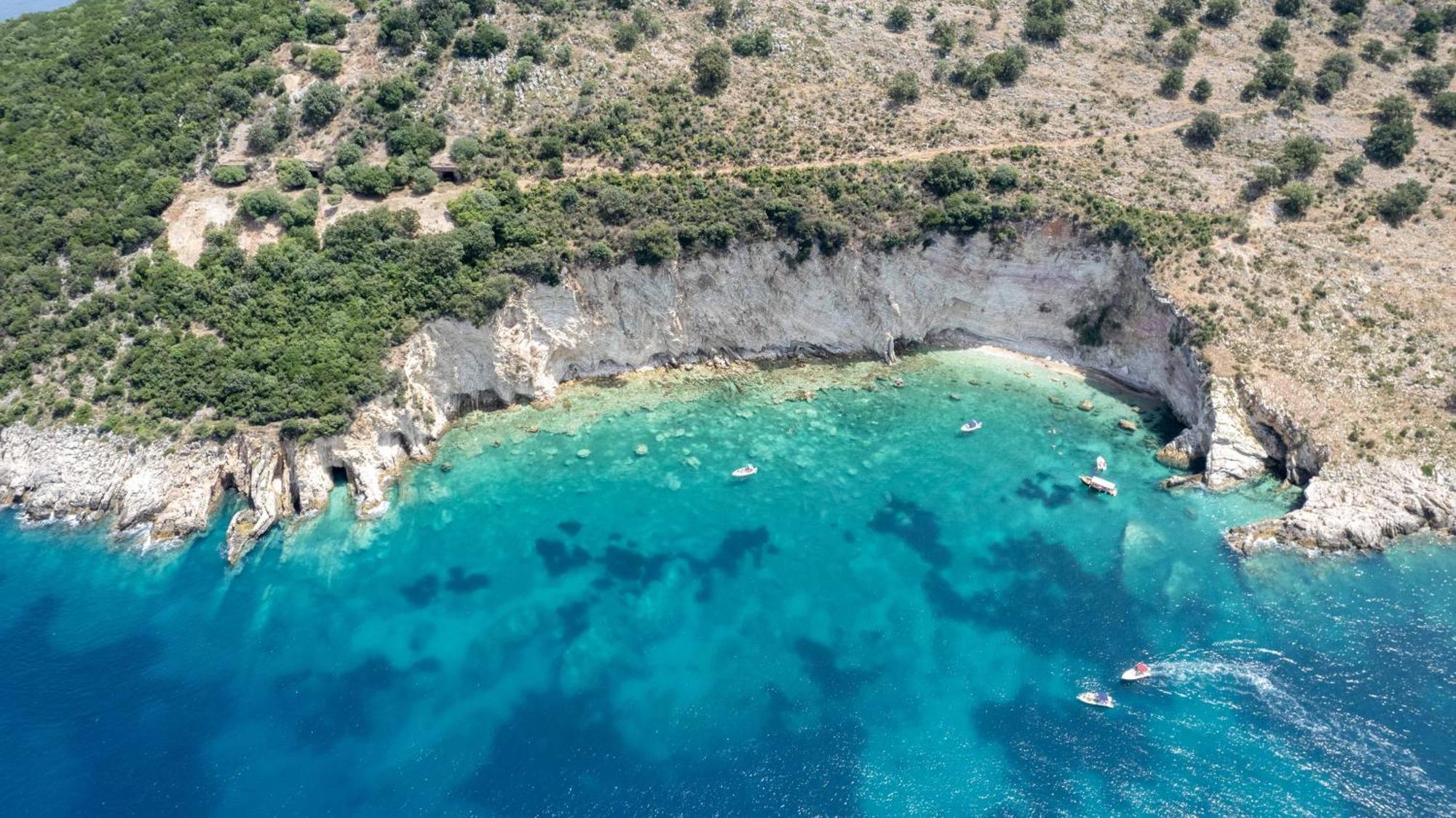 Villa E Olsi Kacupaj Sarande Luaran gambar